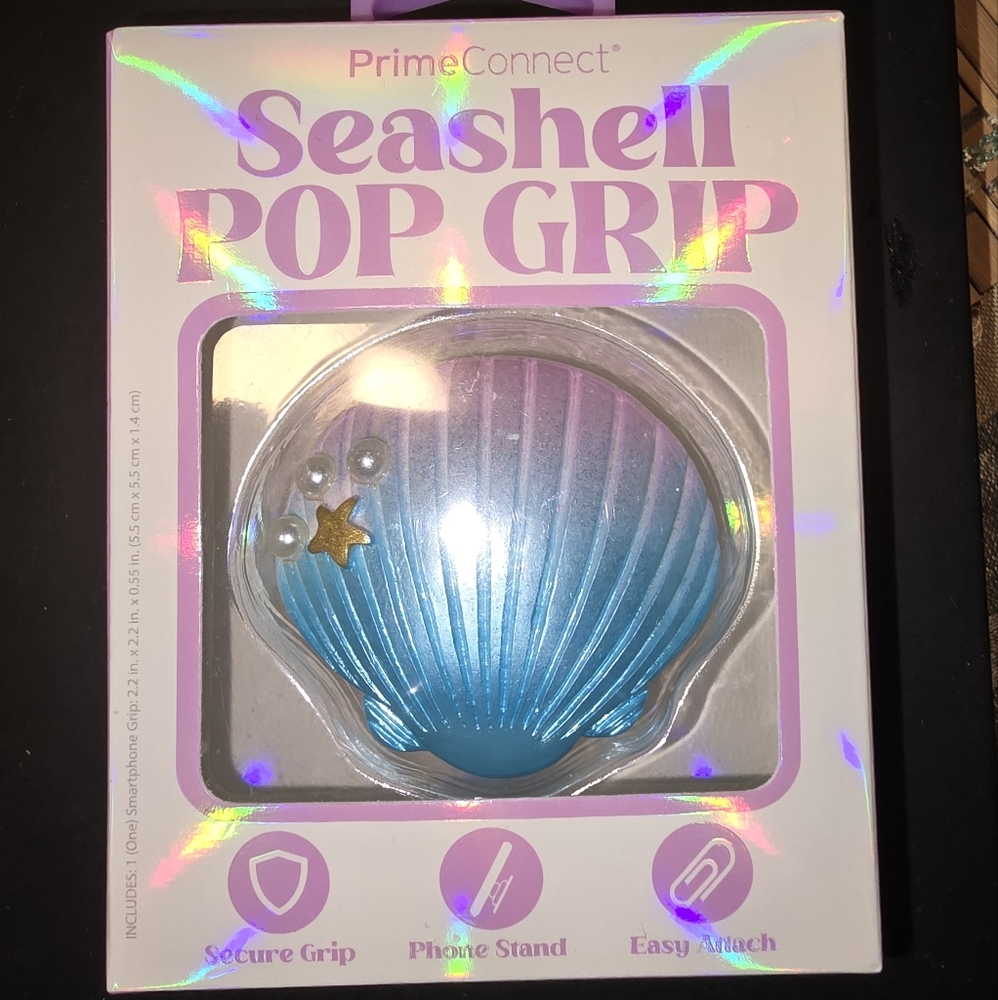 Seashell phone grip